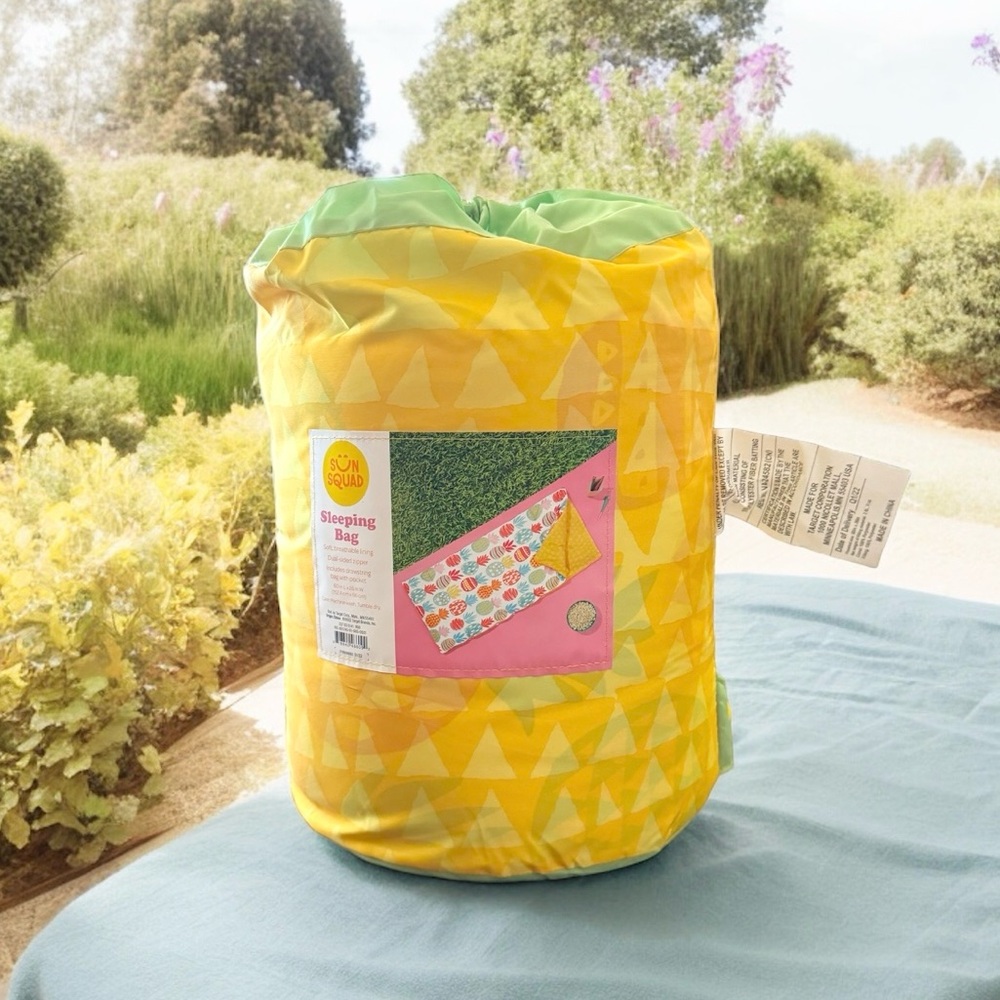 Sun Squad Pineapple Design Sleeping Bag BRAND NEW